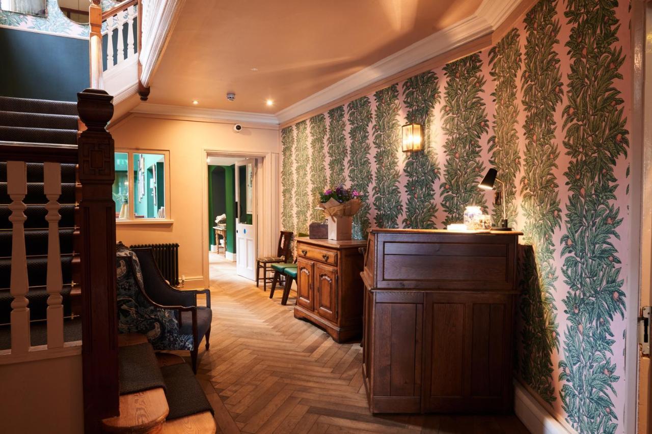 ホテル The Kings Arms ウッドストック エクステリア 写真