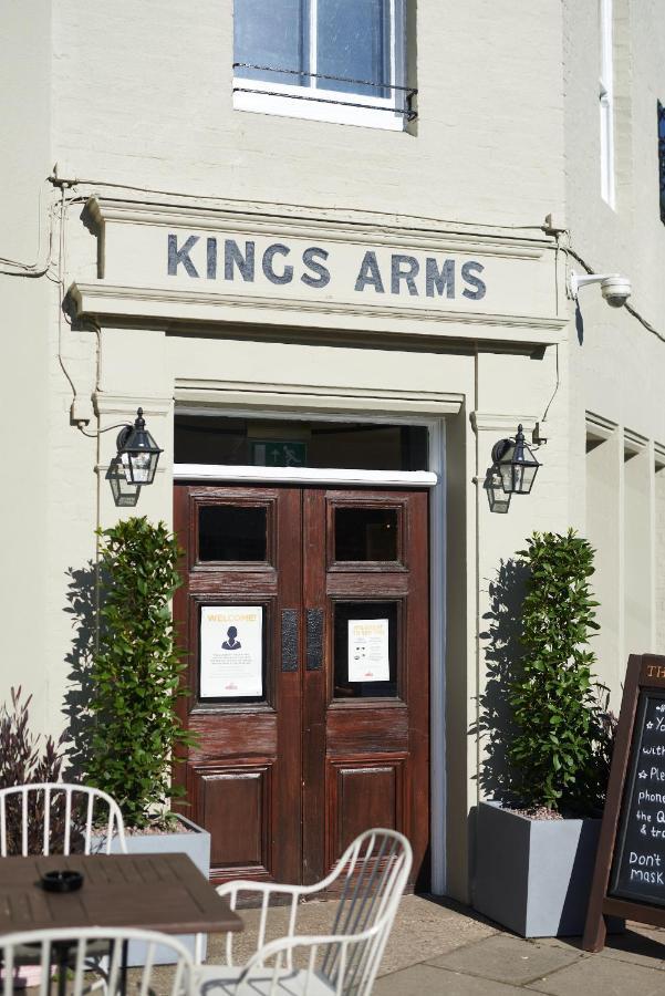 ホテル The Kings Arms ウッドストック エクステリア 写真